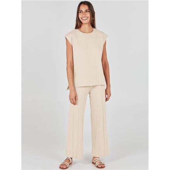 "Trendy Women’s 2-Piece Summer‎ Outfit: Sleeveless Knit Top & Lounge Pants" - Picture 3 of 7